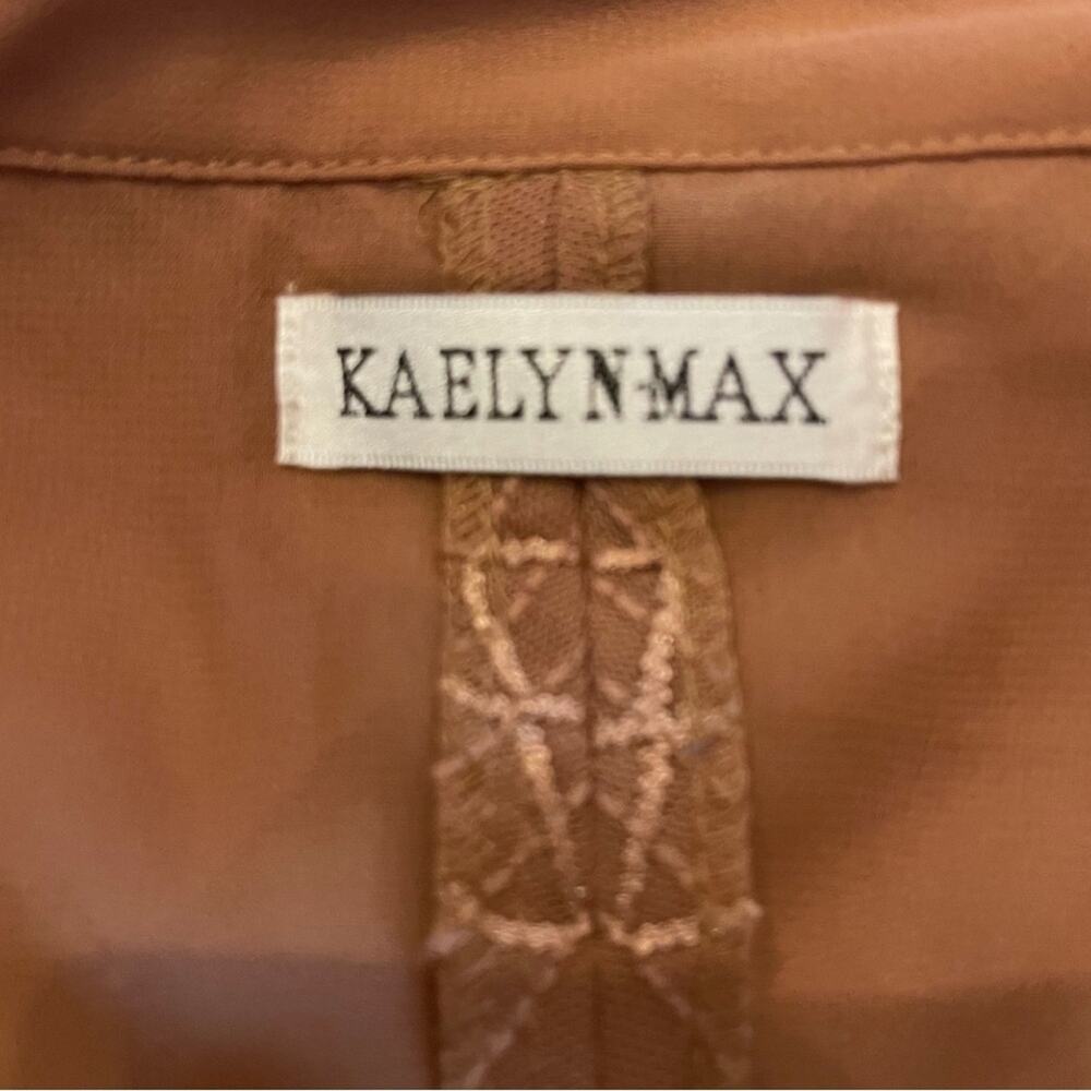 Kaely and Max sheer blouse with unique stitching and sequin detail .  Size L - Picture 4 of 5